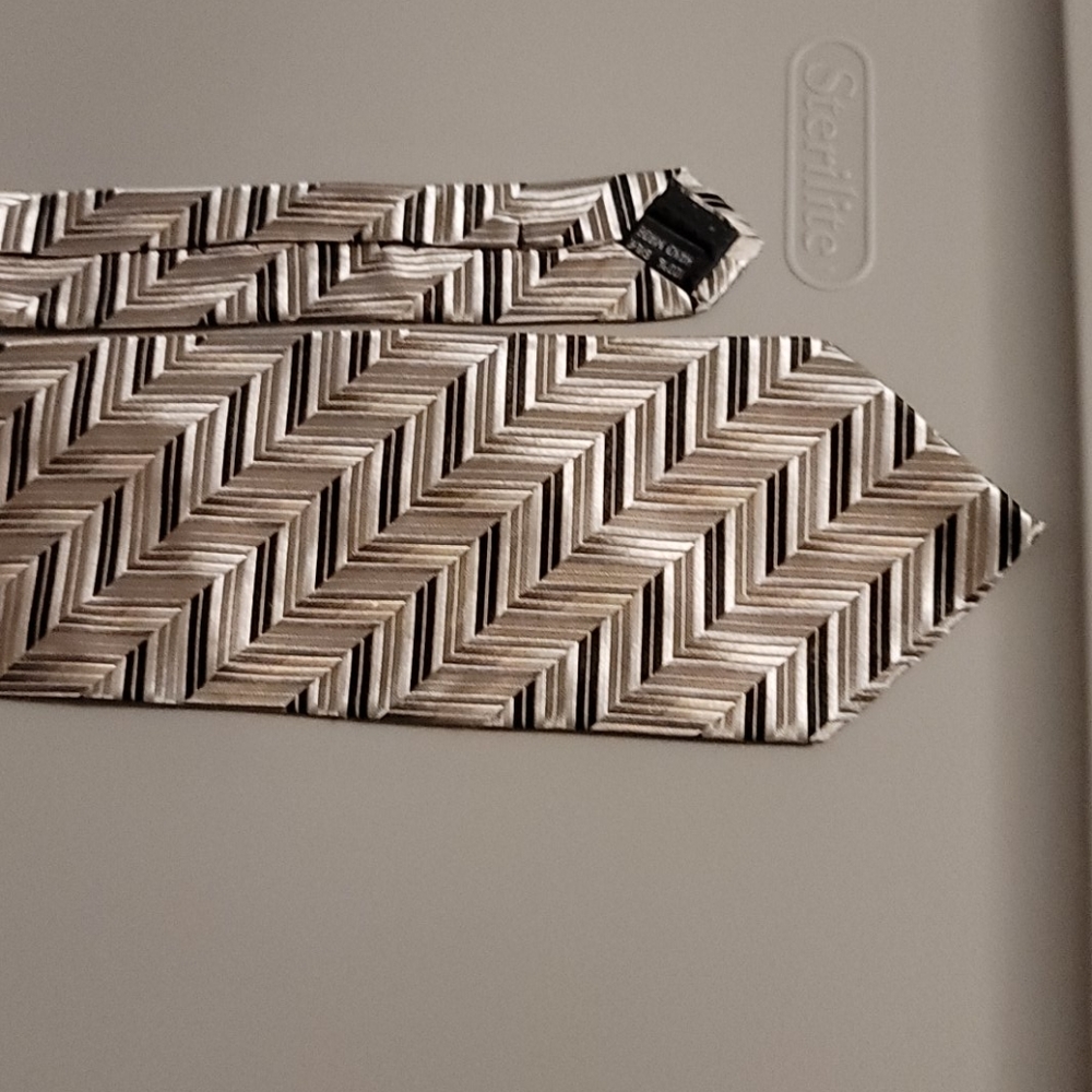 Tie
